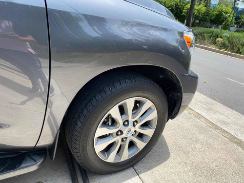 Imagen 4 de 14 de Toyota Sequoia 2017 5.7 Limited At