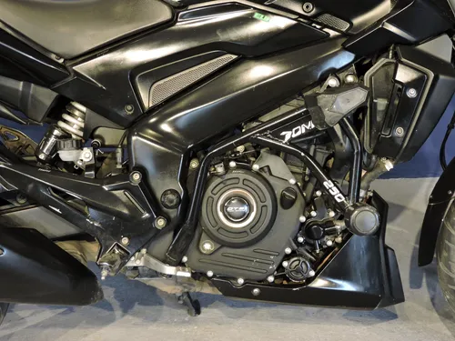 Bajaj Dominar 250 2022