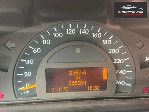 Imagen 9 de 17 de Mercedes-benz C220 Cdi 2.5 2004