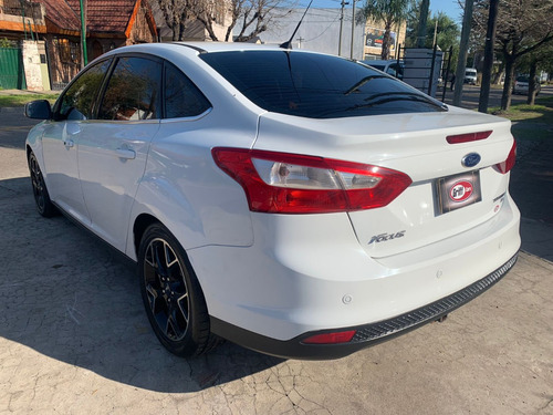 Imagen 4 de 18 de Ford Focus 4p 2.0l N Mt Titanium