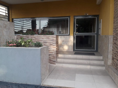 Imagen 2 de 11 de Departamento De 2 Ambientes En Venta - Moron Centro