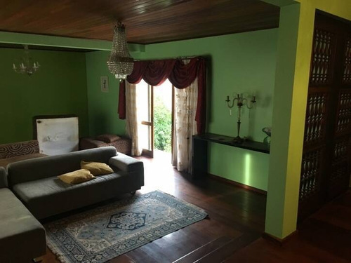 Imagem 12 de 15 de Casa Alto Padrão - 5 Dorm C/ 4 Suítes E Piscina - Bom Abrigo - 2565