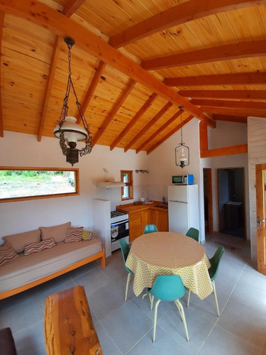 Imagen 4 de 18 de Cabañas En Alquiler. Precio X Día De 2 A 6 Personas. Bolsón.