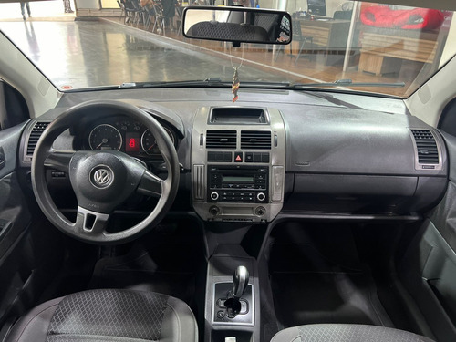 Volkswagen Polo Sedan 1.6 MI COMFORTLINE 8V FLEX 4P AUTOMATIZADO