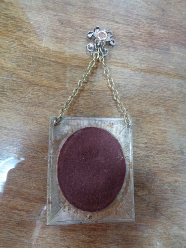 Imagen 4 de 4 de Antiguo Cuadro Camafeo De Seda Dama Y Cadenas