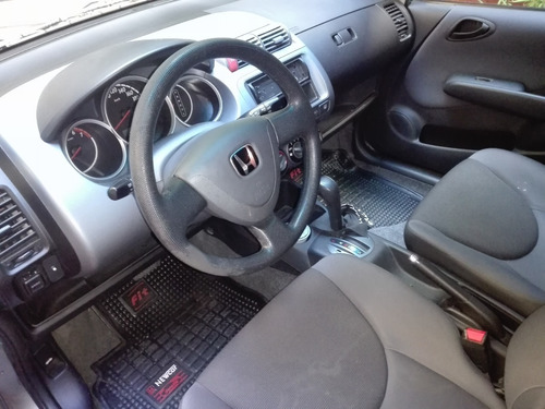 Honda Fit 2011 Y 2004 At