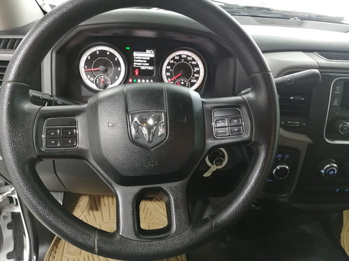 Imagen 12 de 15 de Dodge Ram 2500 Rey Caw St Ta 2016