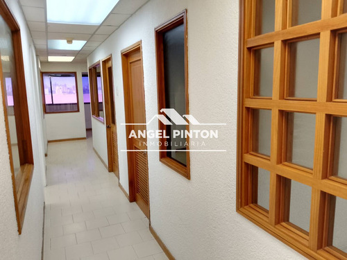 Oficina En Alquiler En Av Bella Vista Maracaibo Api 6425