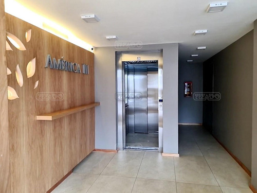 Departamento En Venta Ubicado En Centro De Bariloche, Bariloche