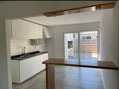 Se Alquila Casa En El Pinar Sur , 2 Dorm 1 Baño. Impecable
