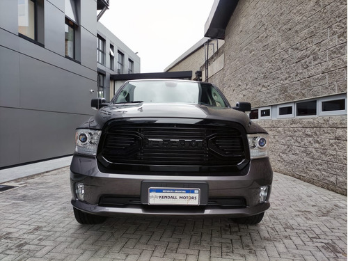 RAM 1500 5.7 Laramie Nigth Edition