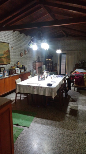 Casa 3 Amb En 1 Planta Con Gran Terreno. Inmejorable Ubicacion.