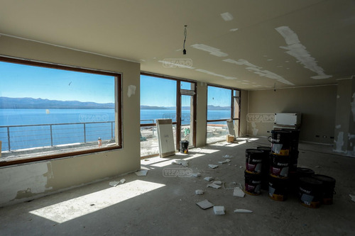 Departamento En Venta Ubicado En Centro De Bariloche, Bariloche