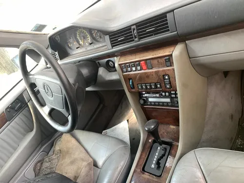 Mercedes Benz E-420, 1994 Descompuesto.