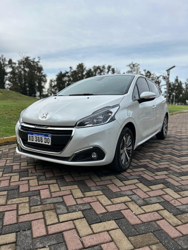 Peugeot 208 1.6 Allure Nav Tiptronic