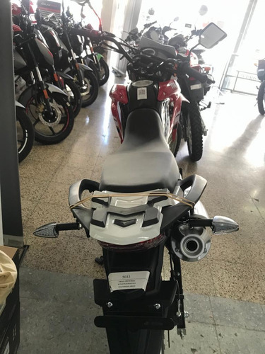 Imagen 3 de 5 de Enduro Corven Triax 250 Croos