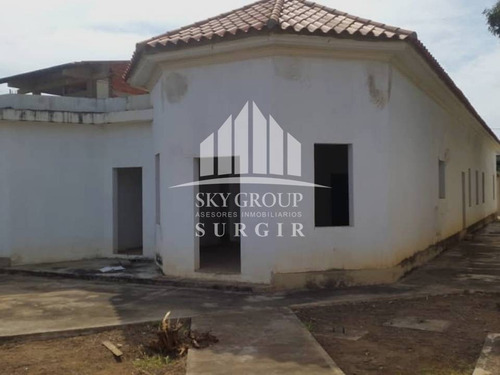 Imagen 1 de 12 de Casa En Coro Sgc-061