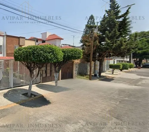 Casa En C. De La Playa, Acueducto De Gpe, En G.a.m. Mr