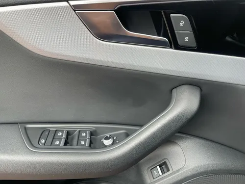 Audi A4 2.0 40 Tfsi Advance Stronic Mhev