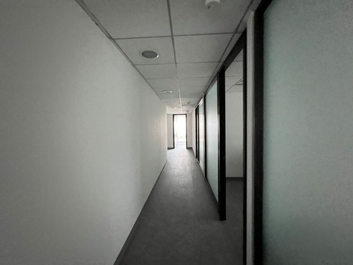 Renta De Oficina Acondicionada Y Amueblada De 633.35 M² En Polanco