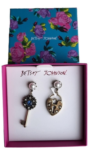 Aretes Betsey Jhonson Corazón Y Llave.