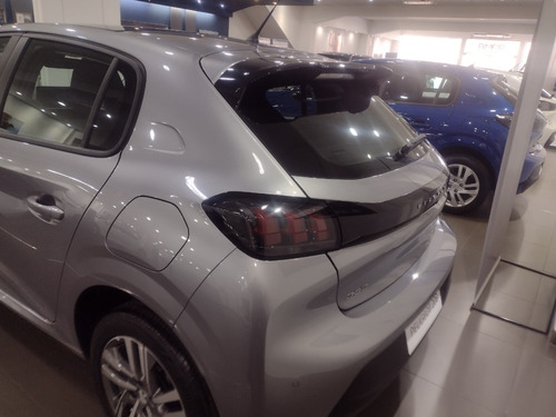 Peugeot 208 1.6 Feline Tiptronic