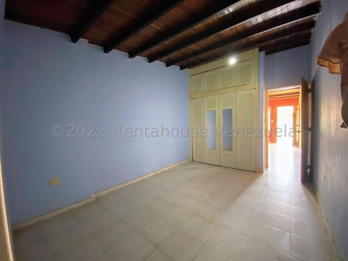 Imagen 26 de 30 de Casa En Venta Al Este De Barquisimeto Urbanización Cerrada Con Vigilancia Privada.gabriela C. #23-6871