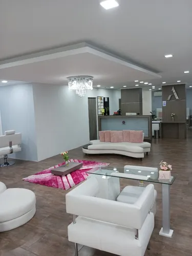Best House Traspasa Fondo De Comercio, Glamoroso Spa/peluquería En San Antonio De Los Altos.