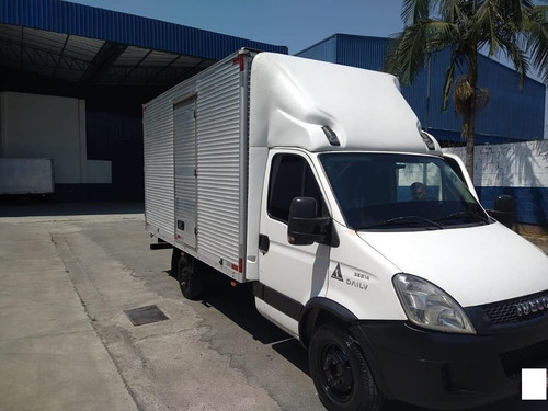 Iveco Daily 35s14 Baú Seco 2015