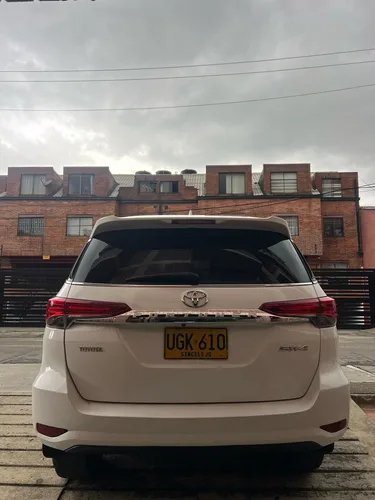 Toyota Fortuner 2.7 At