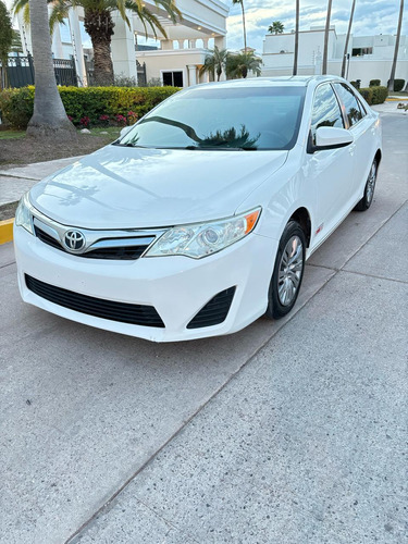 Toyota Camry 2.5 Le Mt