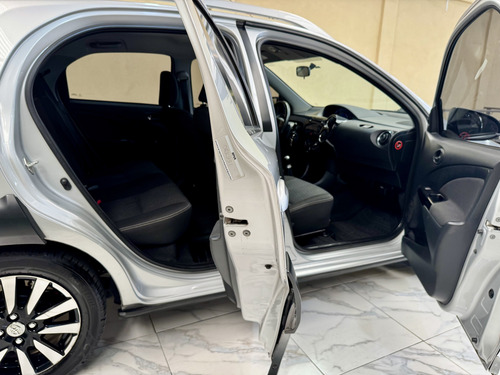Toyota Etios 1.5 Cross