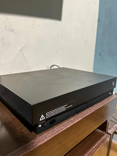 Xbox One X 4k - 1tb