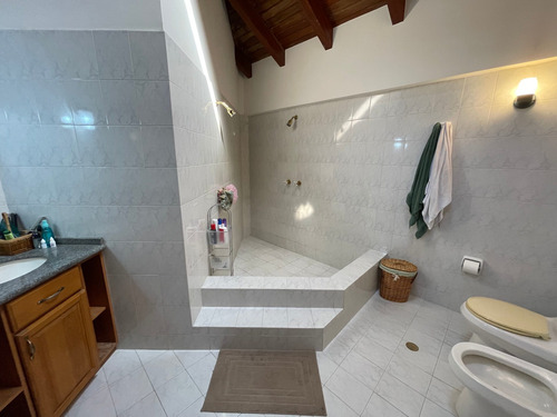 Imagen 12 de 16 de Vendo Casa 430m2 5h/5b/4p Oripoto