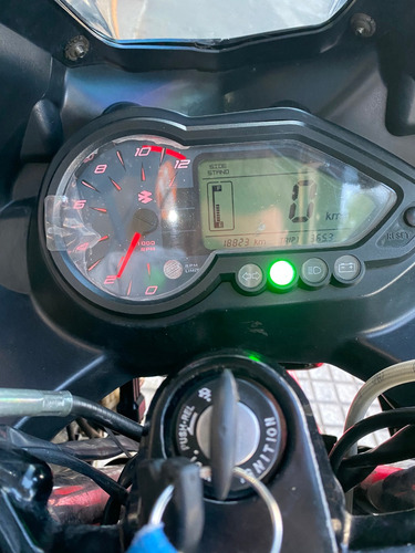 Bajaj Rouser 220 F