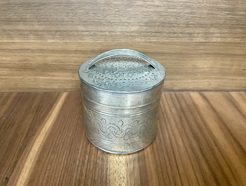 Antigua Lata Bote De Aluminio Grabada A Mano De 1970 (Usado)