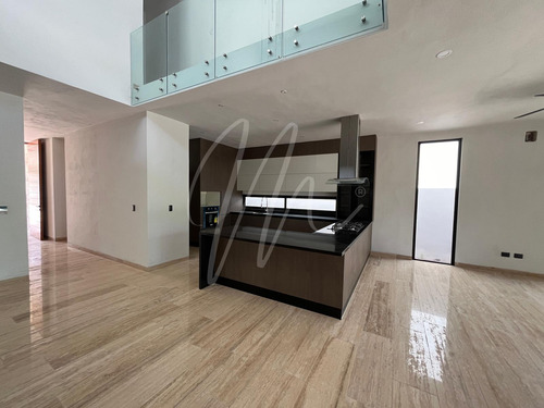Casa En Venta En Lagos Del Sol, En Cancun