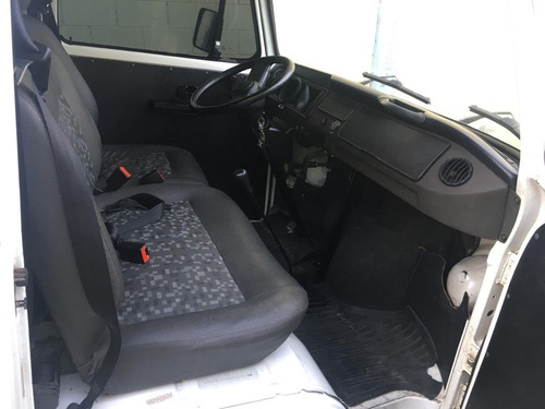 Imagem 7 de 11 de Volkswagen Perua Kombi 2013/2014