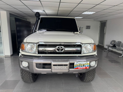 Land Cruiser 79 2022