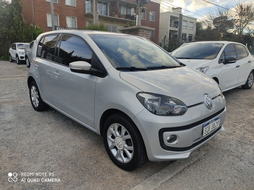 Volkswagen Up! 2016 1.0 High Up! 75cv