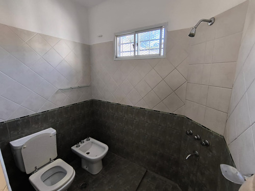 Casa En Venta - Barrio Juniors - 4 Dormitorios