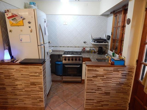 Imagen 2 de 13 de Triplex - Frente - 4 Ambientes - Cochera - Castelar Norte