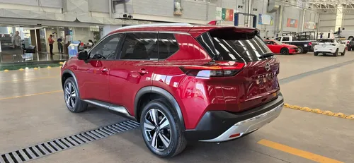 Nissan X-Trail 2.5 Platinum 2 Row Cvt