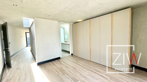 Nueva En Condominio La Dehesa 6d 8b 4est - Ziw Property