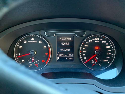 Imagem 7 de 8 de Audi Q3 2014 2.0 Tfsi Attraction S-tronic Quattro 5p
