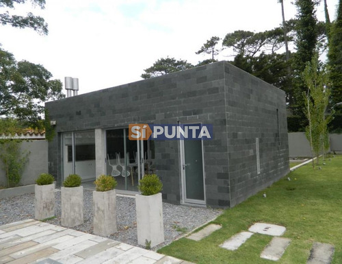 Imagen 21 de 22 de Apartamento En Venta - Playa Mansa