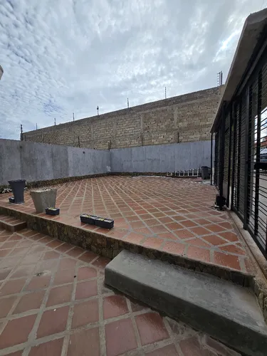Hermosa Casa Urb Vistamar