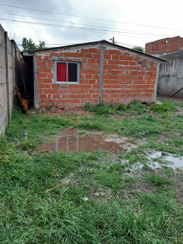 Imagen 6 de 10 de Venta De Lote Con Edificación En Tristán Suárez