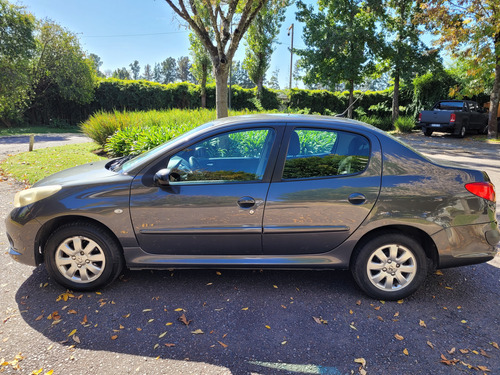 Peugeot 207 1.4 Sedan Xs