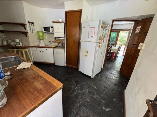 Casa En Venta En Carilo